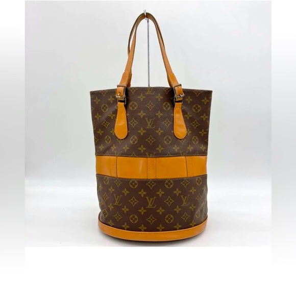 Louis Vuitton French Company Vintage
Bucket Handbag— RARE AND STUNNING! - Picture 1 of 1